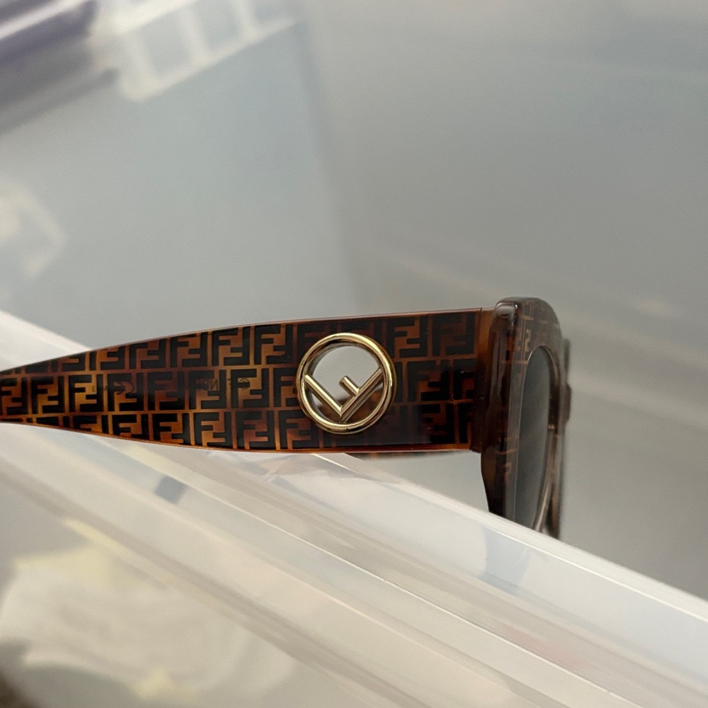 Fendi Brown Tortoiseshell FF-Print Sunglasses with Gold Logo Accent